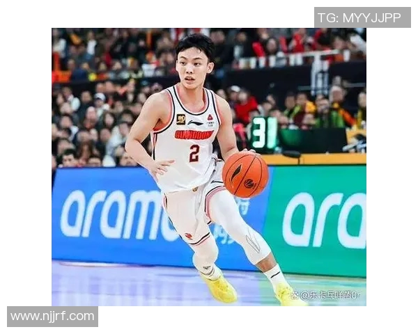 徐杰:从青涩少年到篮球场上的闪耀明星之路